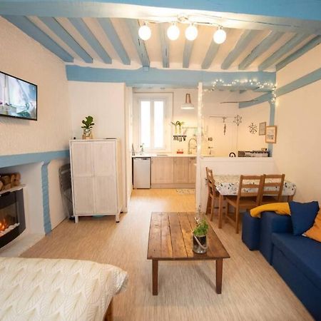 Blue Appartment With A Fireplace Диеп Екстериор снимка