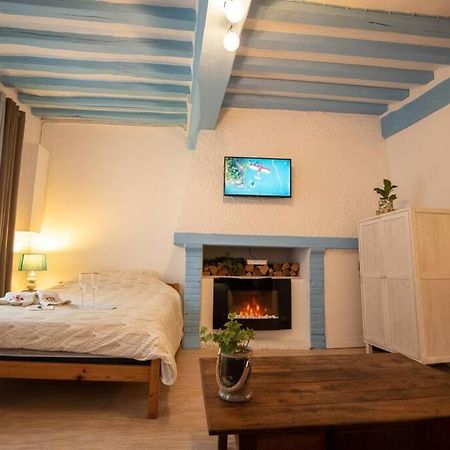 Blue Appartment With A Fireplace Диеп Екстериор снимка